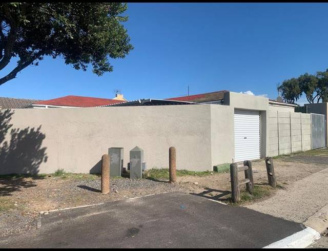 3 BEDROOM HOUSE FOR SALE IN WESTRIDGE